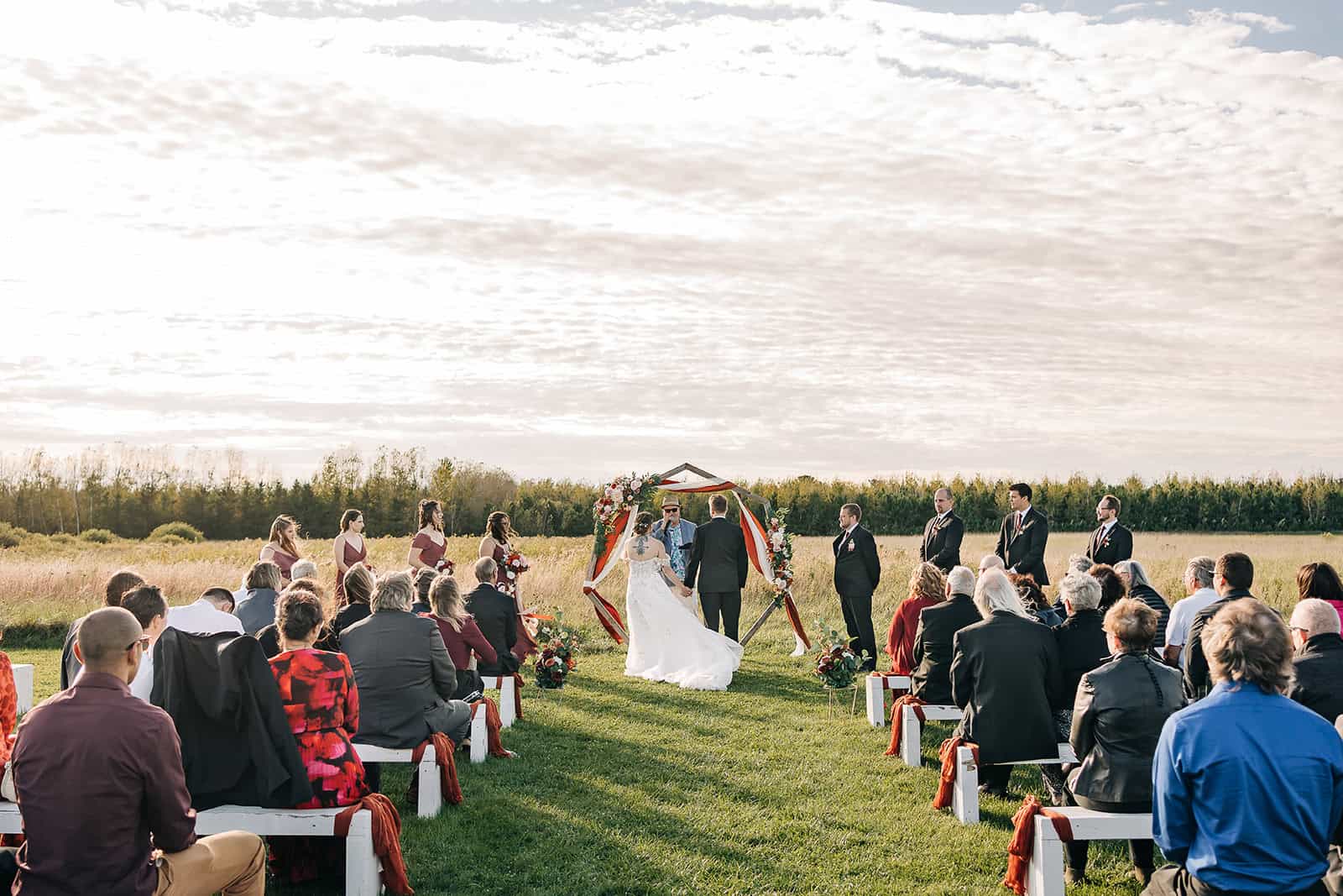 Outdoor wedding ceremony venue Minnesota