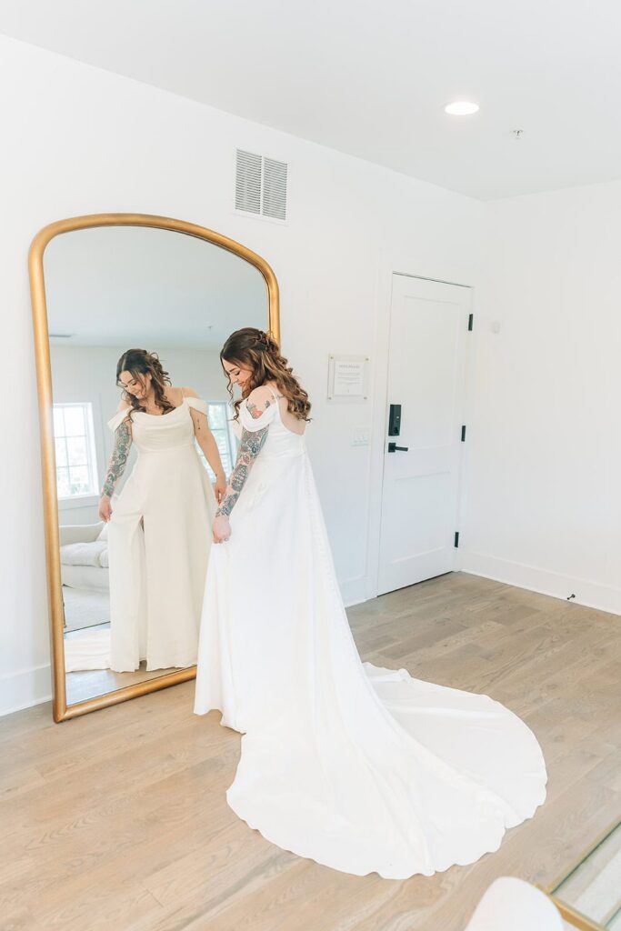 bride getting ready moments at hutton house wedding
